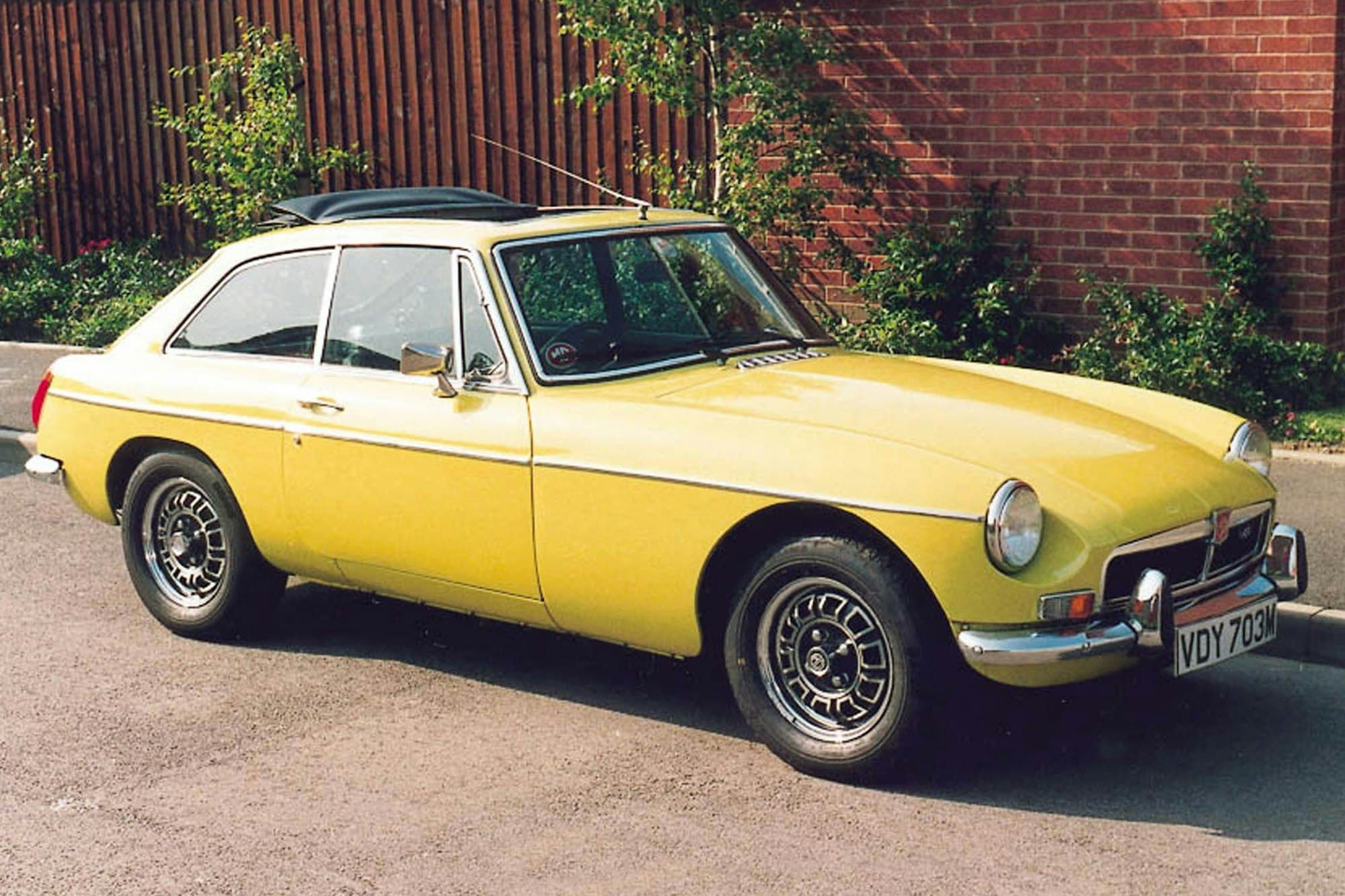 MG History MGB GT V8